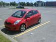 Bail pour Toyota Yaris 2008 Rouge
